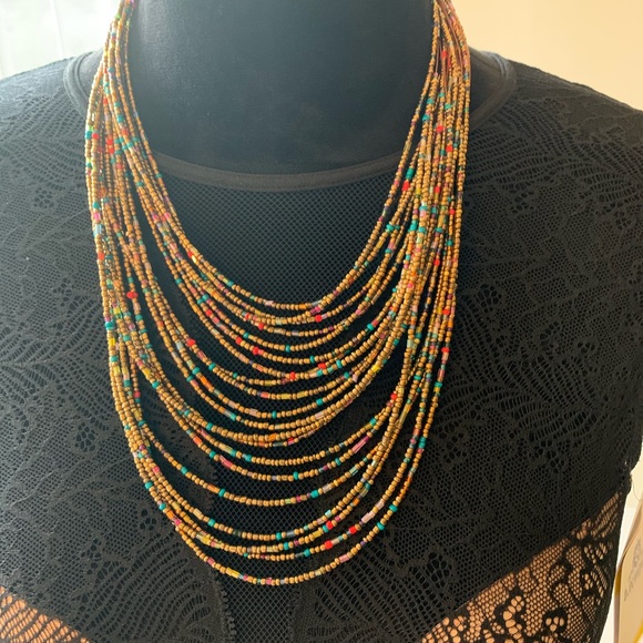 3/$25 Necklace Gold toned multi strand seed beads - Picture 2 of 5